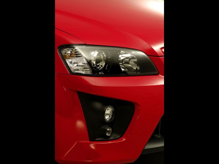  Vauxhall VXR8 2008 года  (фото 10 из 20)